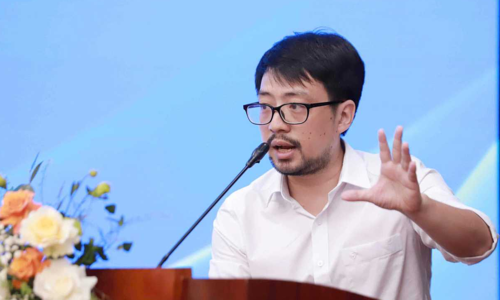 Nhiều chủ doanh nghiệp sai lầm khi 'dọa' thay nhân sự bằng AI