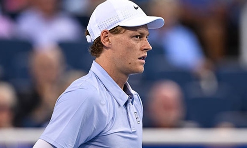Sinner overcomes unusual incident at Cincinnati Open