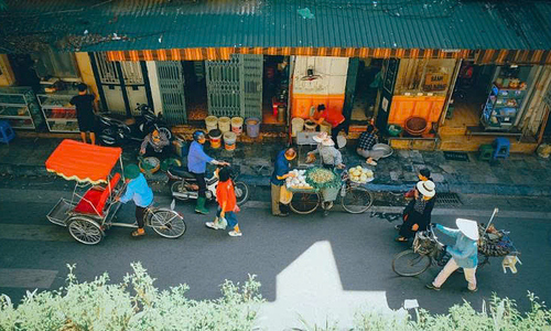 Exploring Hanoi during the 2/9 holiday