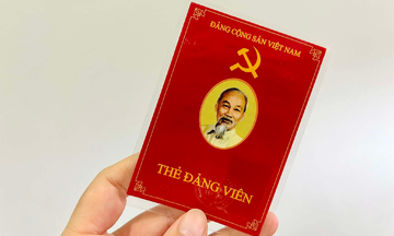 Tất cả đảng viên đổi thẻ đảng trước 2/9