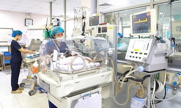 Gia đình 'chọn ngày đẹp' mổ lấy thai, trẻ sơ sinh tử vong