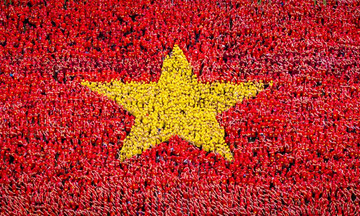 Vietnam Vibes rực đỏ với loạt ảnh dự thi có quốc kỳ