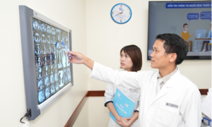Two-stage lung surgery eliminates cancer