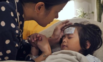 Viêm màng não ở trẻ nhỏ dễ nhầm với bệnh cảm