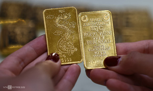 Gold bar prices approach 125 million VND per tael