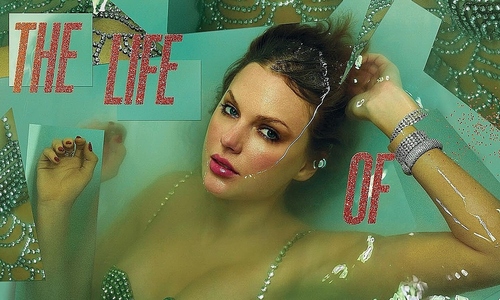 Taylor Swift công bố bìa album mới