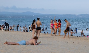 National day holiday bookings yet to surge, flight prices soar