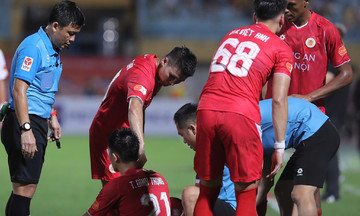 Đình Trọng đổ máu ở trận mở màn V-League 2025-2026