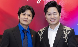 Tung Duong sings Nguyen Van Chung's patriotic anthem