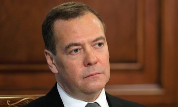 Ông Medvedev: Ông Trump sẽ hạn chế gây áp lực lên Nga