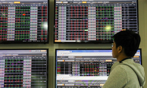 Vietnam stock exchange posts first-half profit of trillions of dong