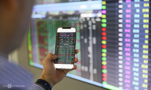 What should investors do after a record-breaking week for the stock market?