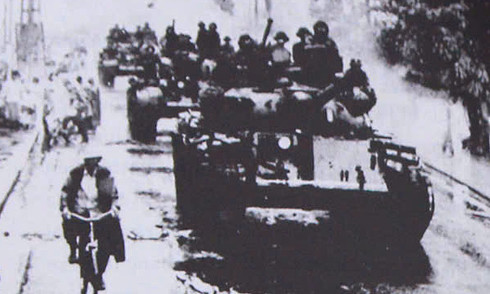 Five brothers on a tank - a timeless melody