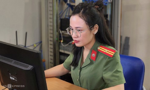 The coding policewoman: sleepless nights behind a brightly lit window