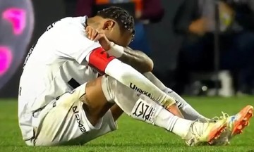 Neymar bật khóc sau trận thua 0-6