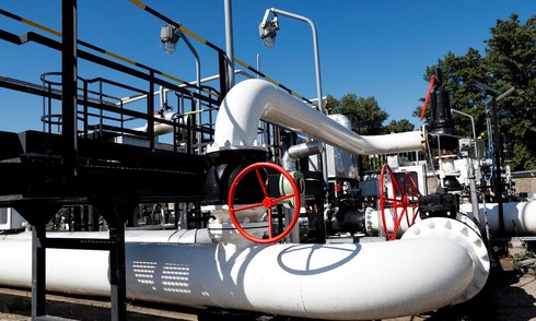 Hungary and Ukraine clash over alleged Russian oil pipeline attack