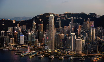 Các nhà phát triển bất động sản Hong Kong ngập trong nợ nần