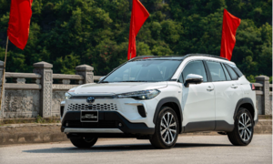 Toyota offers millions of dong in discounts on various car models in August