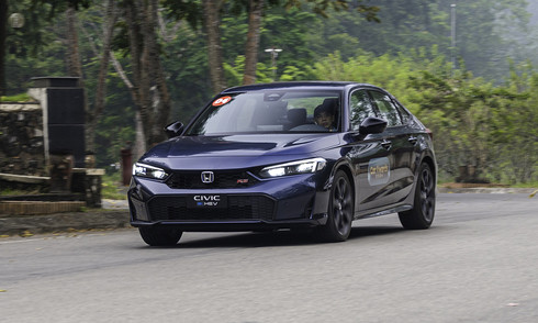 C-segment sedan sales improve, but still far below 2024 figures