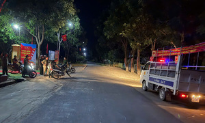 Hundreds search for escaped prisoner