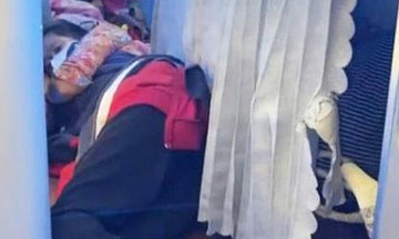 Driver fined nearly 100 million VND for overloading passengers