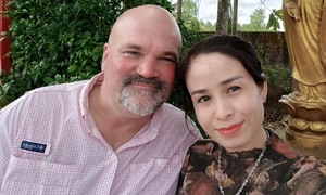 A Vietnamese single mother's late-in-life happiness with an American man