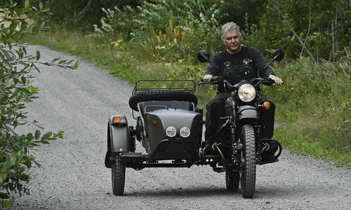 Putin gifts Ural motorcycle to Alaskan biker