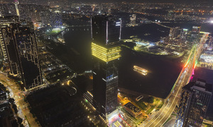 Saigon Marina IFC lights up with LED show during grand opening concert