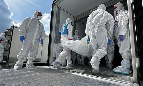 Russia returns 1,000 bodies of Ukrainian soldiers, receives 19 in return