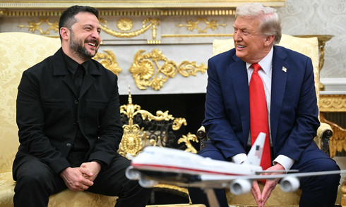 Ukrainian veteran's golf club gifted to President Trump