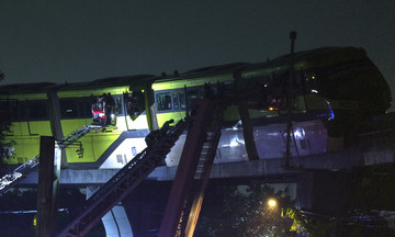 Nearly 800 people rescued from two stalled monorail trains in Mumbai rains