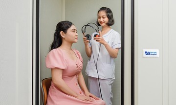 Does wearing one earbud increase the risk of deafness?