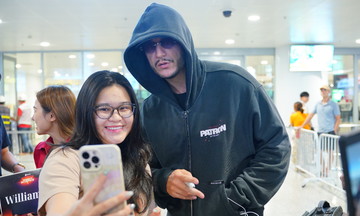 DJ Snake and J Balvin greet fans upon arrival in Vietnam