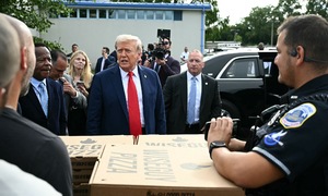 Trump delivers pizza to national guard troops in Washington