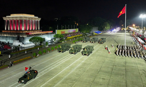 Joint military parade rehearsal held in Ba Dinh Square