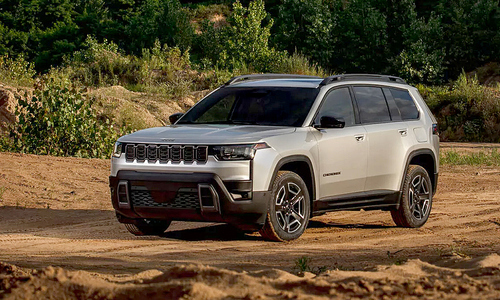 New generation Jeep Cherokee debuts, starting at 44,500 USD
