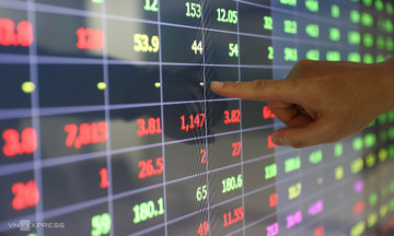 Stocks plunge amid profit-taking