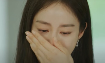 Kim Tae Hee tears up over motherhood struggles