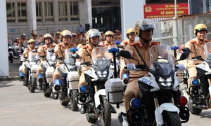 Over 650 traffic police officers deployed to Hanoi for A80 celebrations