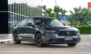2025 Honda Accord: hybrid sedan starts at 45,300 USD