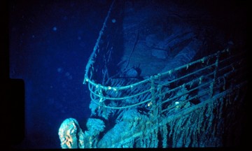20 million USD submarine designed for Titanic wreckage viewing