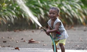 Should children play in the rain and dirt to boost immunity?