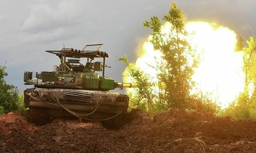 Russia's offensive gains erode Ukraine's 'fortress belt' in Donbass