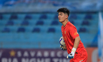 U23 Vietnam goalkeeper's heroics secure HAGL draw against Hanoi FC