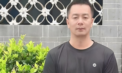 Taxi driver repaid 140 times his fare after a drunken passenger's overpayment