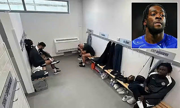 Chelsea defender reveals ostracized players' makeshift locker room