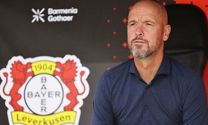 Ten Hag loses Bundesliga debut