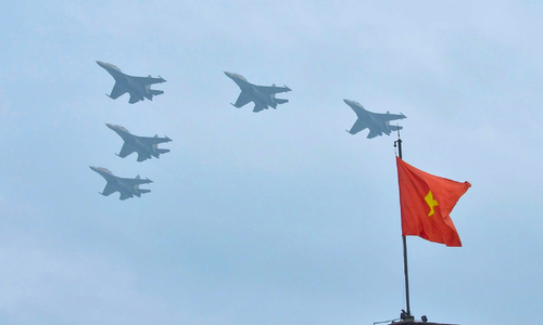 31 aircraft rehearse over Ba Dinh square