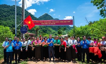 Vingroup installs 830 solar-powered streetlights in underserved Vietnamese communities