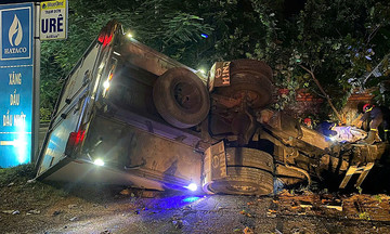 Police rescue trapped driver after truck crashes into tractor-trailer
